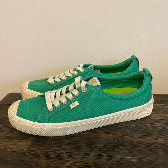 CARIUMA- green canvas OCA low - Picture 1 of 7